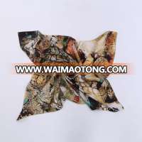 Low MOQ Abstract Design Comfortable Lady's Silk Twill Silk Scarves